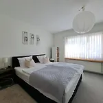 Top Modernes Apartment Im Herzen Von Andermatt Balkon & Bergblick